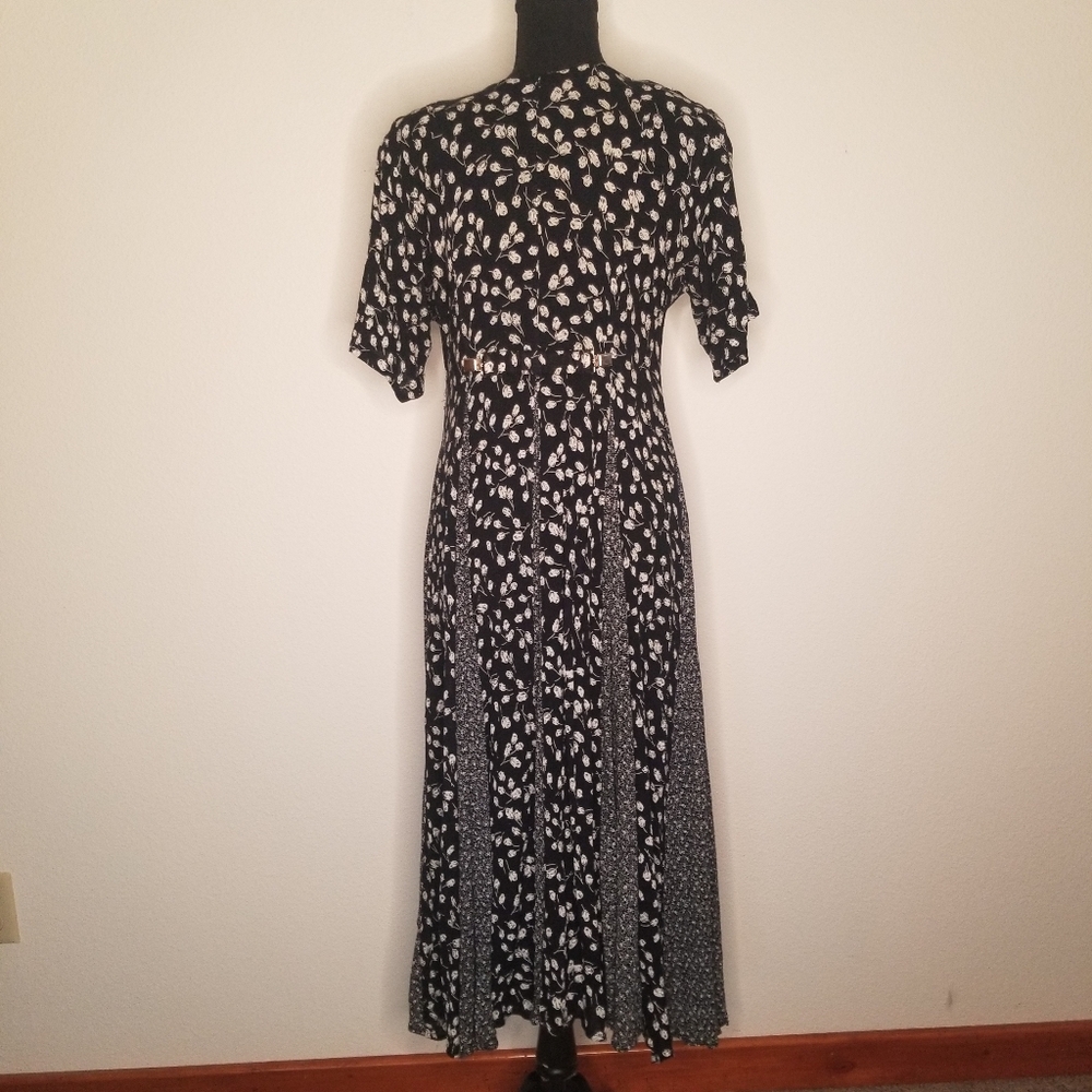 Nostalgia vintage crinkle rayon broomstick midi dress black white rosebuds - Picture 3 of 12